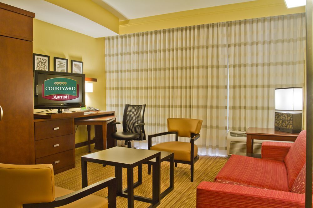 Courtyard Charlotte Concord Hotel Bilik gambar